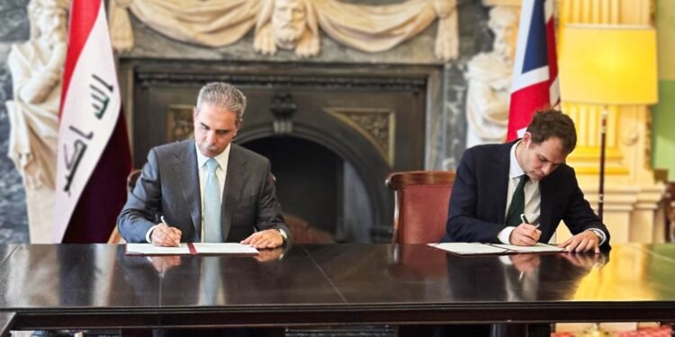 العراق وبريطانيا يوقعان مذكرة تفاهم للتعاون القضائي في مكافحة الارهاب