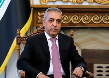 رئيس مجلس القضاء الأعلى يصل لندن