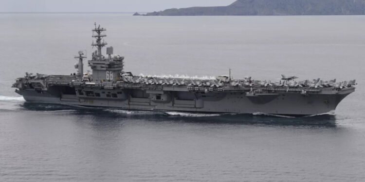 اختفاء حاملة طائرات أمريكية من أنظمة التتبع خلال توجهها إلى الشرق الأوسط