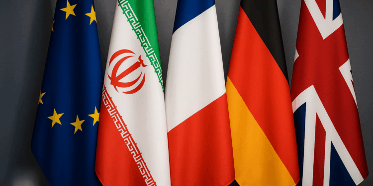 بالتزامن مع عرض تفاوضي شامل.. انطلاق مفاوضات أوروبية ايرانية في جنيف