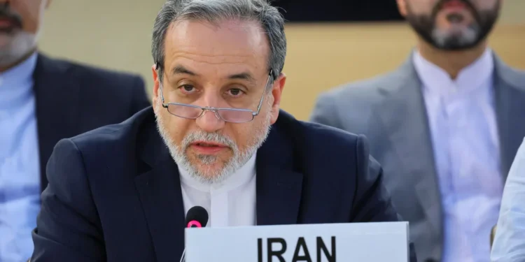 ‌‏وزير الخارجية الإيراني من جنيف: مستعدون للخيار الدبلوماسي “مرة جديدة”