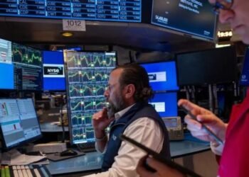 كيف تُهدد الحرب الإيرانية الأسواق الأمريكية؟.. انهيار محتمل لـ«ستاندرد آند بورز 500»