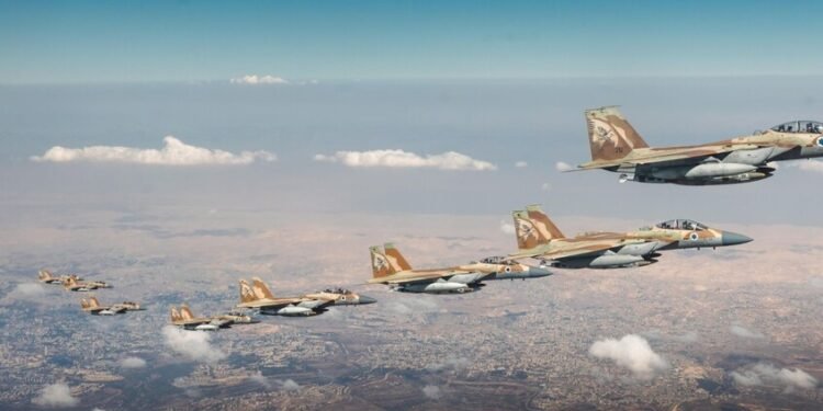 مسؤول استخباراتي إسرائيلي سابق يكشف الهدف الحقيقي للحرب الإسرائيلية على إيران