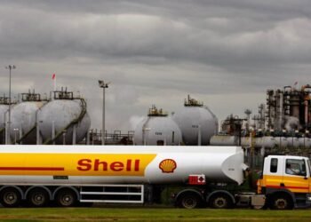 شل تنفي إجراء محادثات لشراء منافستها بي.بي