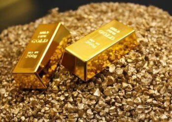 الذهب يهبط مع ارتفاع الدولار وسط ترقب الأسواق لرد إيران