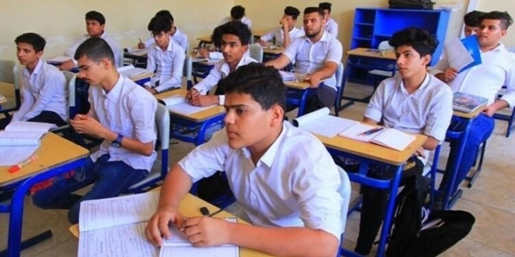 وزارة التربية: إعلان نتائج الثالث متوسط مساء اليوم