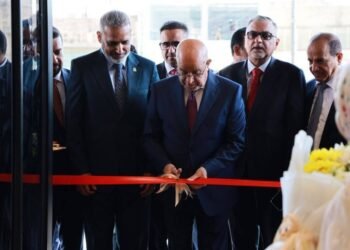 وزير الصحة يفتتح مركز مدينة الصدر لعلاج الأورام في بغداد