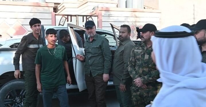 الحشد الشعبي يحرر مواطناً مختطفاً منذ 2014 ويعيده إلى أرض الوطن