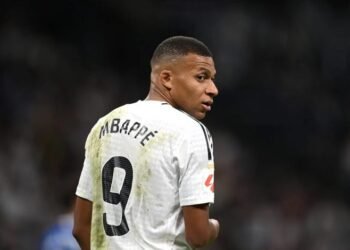 ريال مدريد يعلن نقل مبابي إلى المستشفى