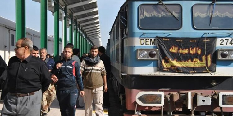 النقل تحدّد محورين للقطارات المشاركة بنقل زائري كربلاء المقدسة في العاشر من محرم