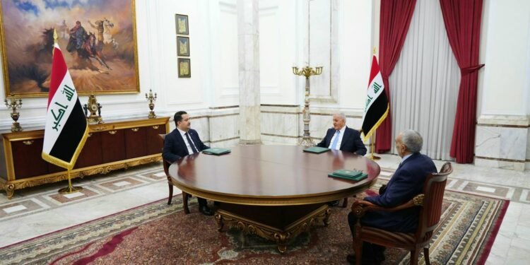 الرئاسات الثلاث تؤكد على ضرورة النأي بالعراق عن المخاطر والحفاظ على سلامة البلاد