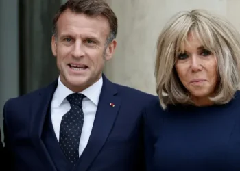 محاكمة 10 أشخاص في باريس بتهمة التنمر الإلكتروني ضد زوجة ماكرون