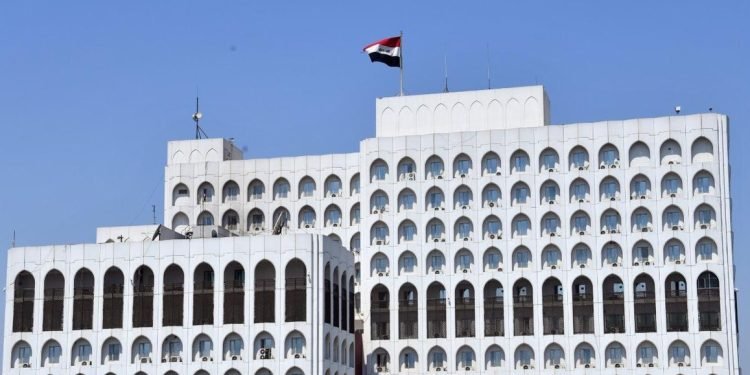 العراق يدين القرارات الإسرائيلية حول الضفة الغربية: إجراءات توسعية وانتهاك للقانون الدولي