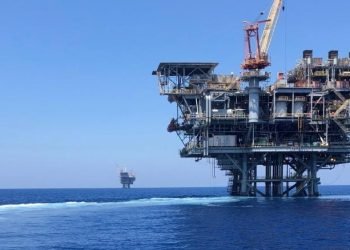 العراق يبدأ تجهيز الغاز من المنصة العائمة في حزيران 2026