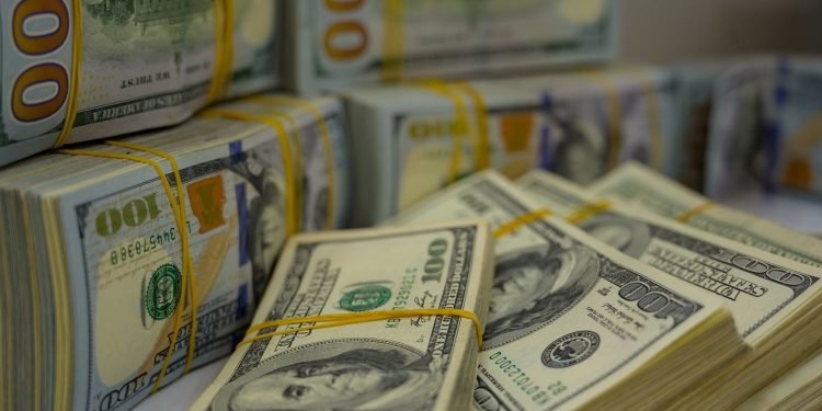 البنك المركزي: الدين العام ضمن الحدود الآمنة والعجز مغطى داخلياً