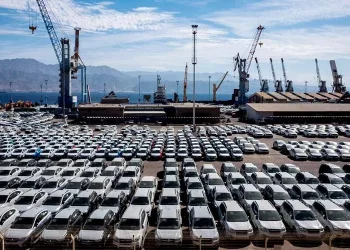 المالية: إطلاق خدمة إنجاز المعاملات الجمركية الخاصة بالمركبات عبر بوابة (أور الإلكترونية)