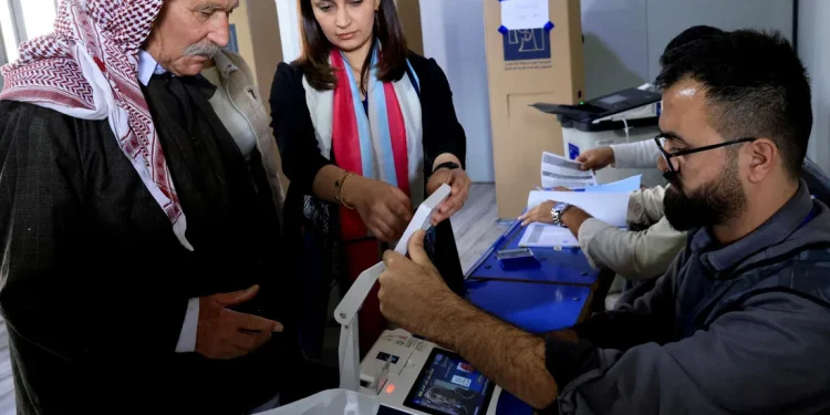 مراكز الاقتراع تفتح أبوابها للبدء بعملية التصويت العام للانتخابات البرلمانية
