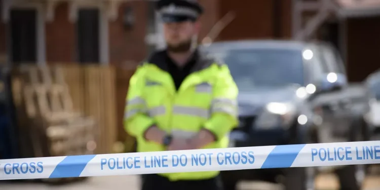 إصابة 10 أشخاص بحادثة طعن داخل قطار شرقي إنكلترا