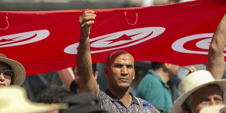 لماذا لا توجد ديمقراطيات عربية؟