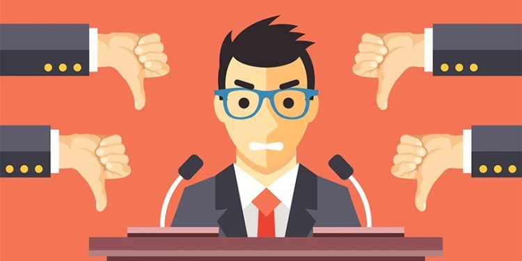 استطلاع: كيف نعزز ثقافة قبول النقد عند الجيل الجديد؟