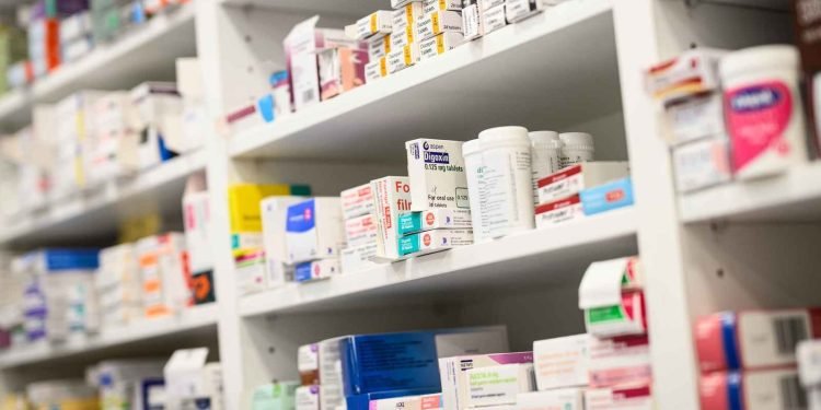 الصحة: افتتاح صيدليات مركزية حكومية في بغداد بأسعار منافسة