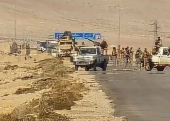 مسؤولون سوريون: منفذ هجوم تدمر فرد من قوات الأمن