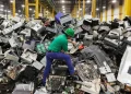 النفايات الإلكترونية بين غياب المعالجة وتحولها إلى خطر استراتيجي