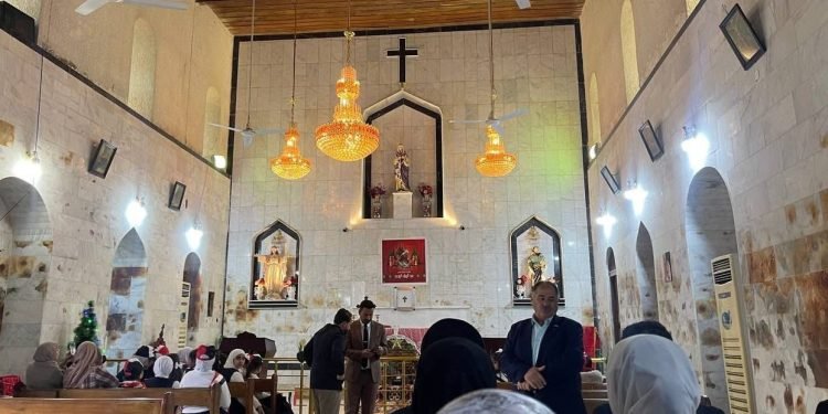 من صور التعايش المشترك.. كنيسة “أم الأحزان” في ميسان تشهد قداس الدعاء للعراق