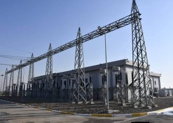 وزارة الكهرباء تضع محطة تحويل كهرباء بلد الثانية بالخدمة
