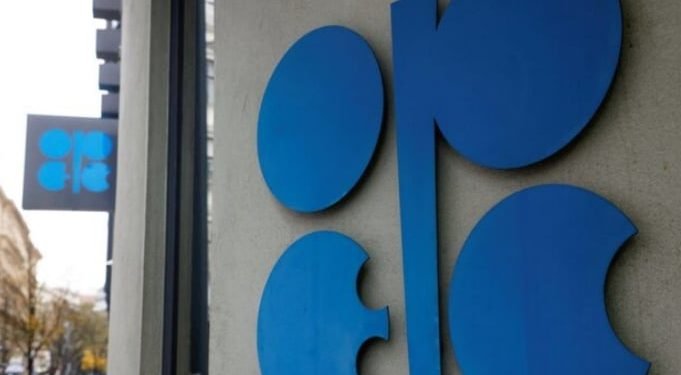 “أوبك+” تتجه للإبقاء على استقرار إنتاج النفط رغم التوتر بين الرياض وأبوظبي