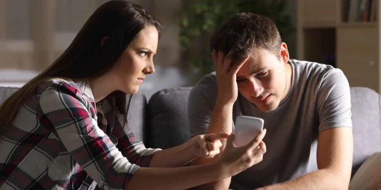 الخيانة الزوجية بين القانون والمجتمع.. من الفعل السري إلى الفضيحة العلنية