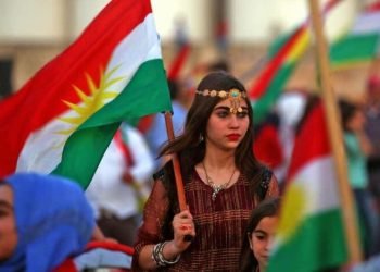 حملة الضفيرة.. هل بات قصّ الشعر أداة إرهاب ثقافي ممنهج؟