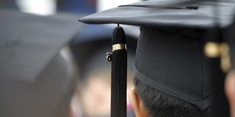 ملف الشهادات العليا.. تضخّم بلا تخطيط وامتيازات تحت ضغط الموازنة