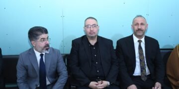 الأمين العام لحركة سومريون يقدم واجب العزاء للدكتور احمد الاسدي