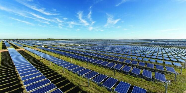 العراق الخامس عربيًا باستيراد الألواح الشمسية الصينية