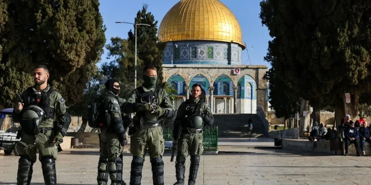 الاحتلال يمنع الأوقاف الفلسطينية من تجهيز المسجد الأقصى لاستقبال شهر رمضان