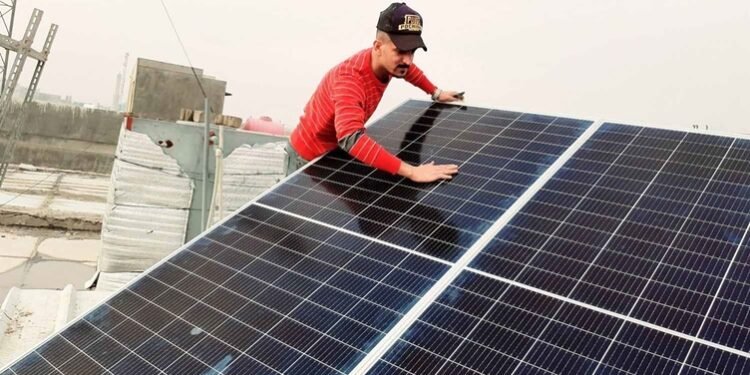 الفريق الوطني للطاقة المتجددة: تخفيض الرسوم على منظومات الطاقة الشمسية