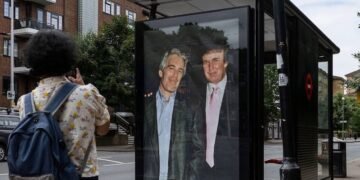 حينما تسقط القداسة عن النخب.. من صناعة الهولوكوست إلى فضيحة إبستين..!