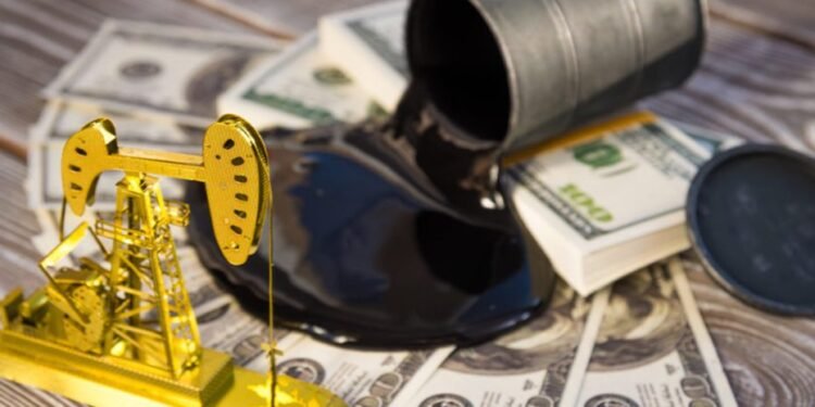 أسعار النفط.. السوق بين معادلة السياسة وتقلبات الإمدادات