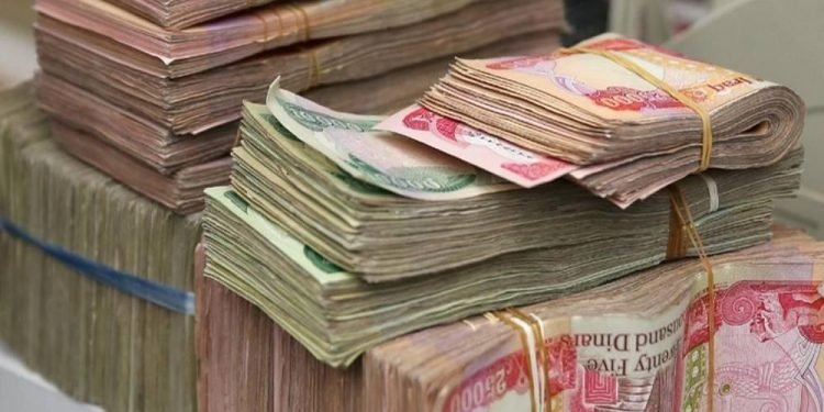 الحكومة والبرلمان يؤكدان: الرواتب مؤمّنة بالكامل