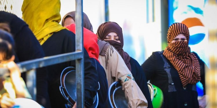 آلاف النساء يستغلن “الطلاق الصوري” للحصول على مساعدات اجتماعية