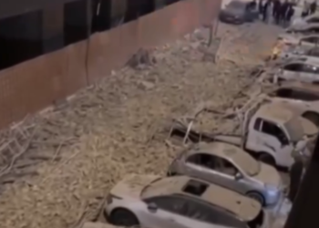 النزاهة تبحث في أسباب انهيار واجهة مول بالزعفرانية