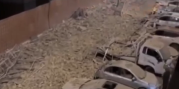 النزاهة تبحث في أسباب انهيار واجهة مول بالزعفرانية