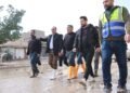 الدبي يقود جولة ميدانية لمعالجة آثار الأمطار في الوحدة والنهروان