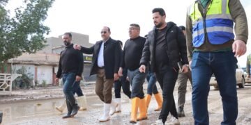 الدبي يقود جولة ميدانية لمعالجة آثار الأمطار في الوحدة والنهروان