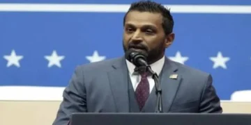 مجموعة “حنظلة” الإيرانية تخترق بريد مدير مكتب التحقيقات الفيدرالي الأمريكي