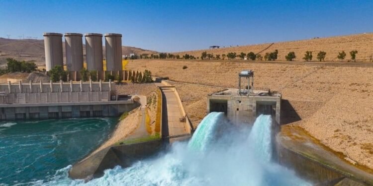 الموارد تعلن تعزيز الخزين المائي الاستراتيجي بـ6 مليارات متر مكعب