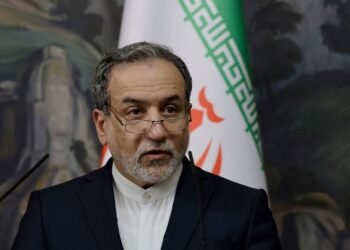 عراقجي يشيد بمواقف المراجع الدينية والشعب العراقي في إدانة العدوان على إيران