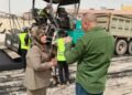 الحميداوي تتابع ميدانياً أعمال تبليط الشوارع في الأمين ضمن حملة “بغداد أجمل”