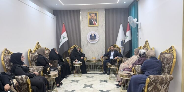 حركة سومريون تبحث سبل تعزيز دور المرأة في ذي قار